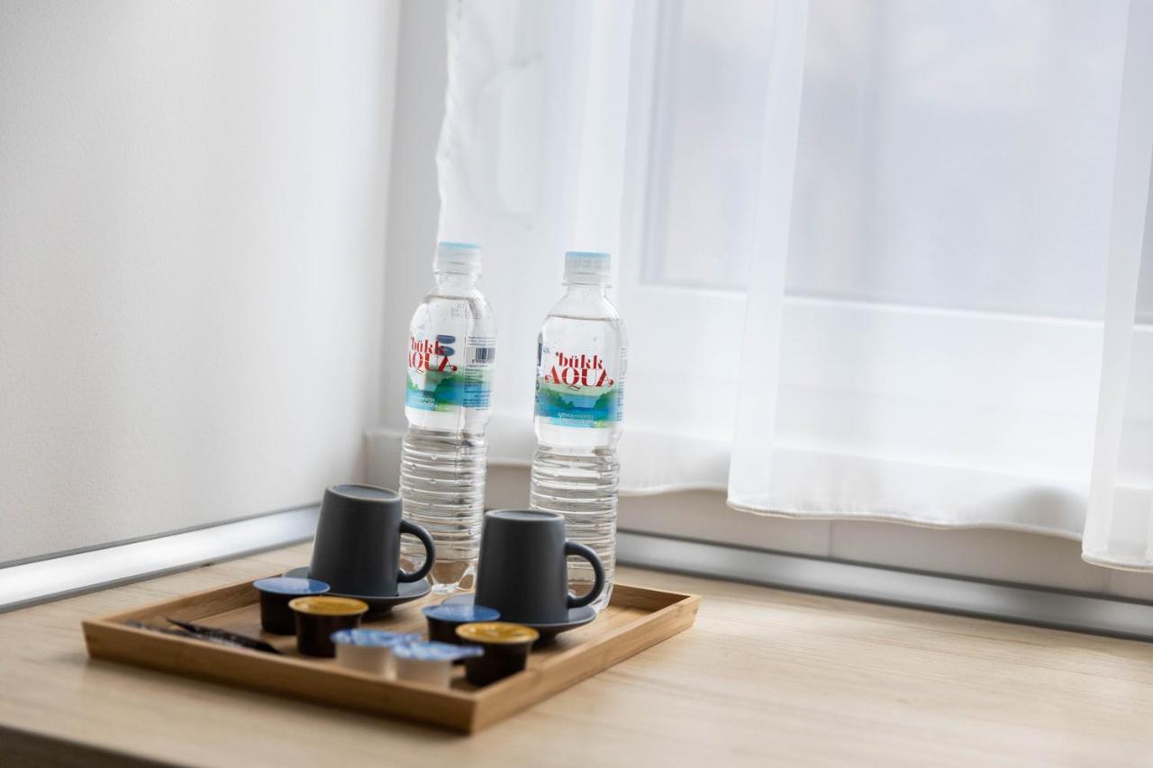 Roomstore Studio Apartments 埃格尔 外观 照片