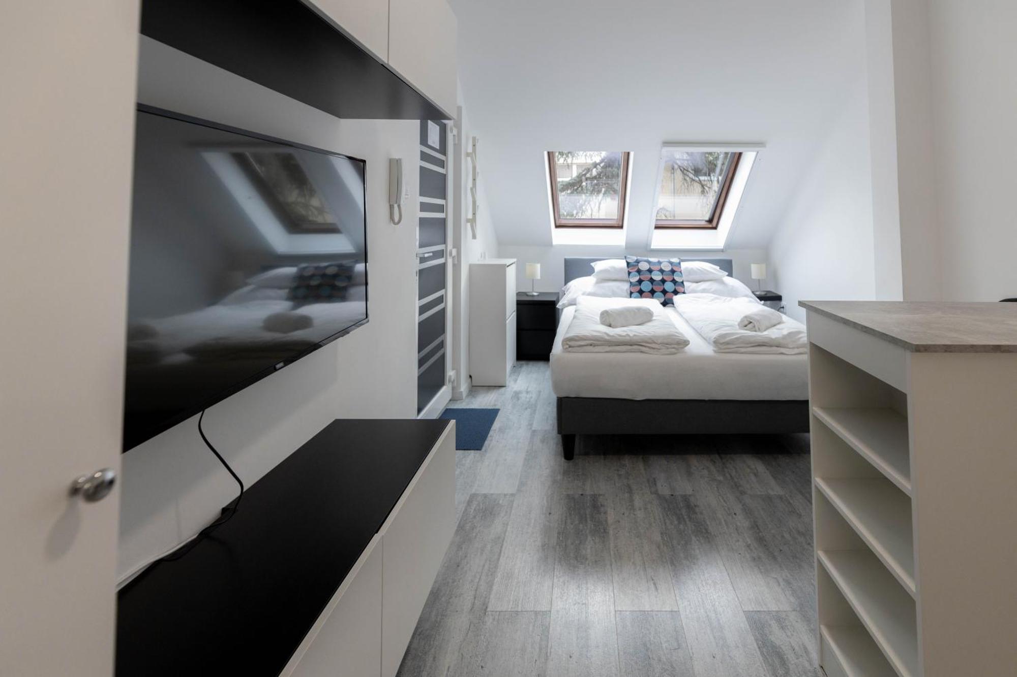 Roomstore Studio Apartments 埃格尔 外观 照片
