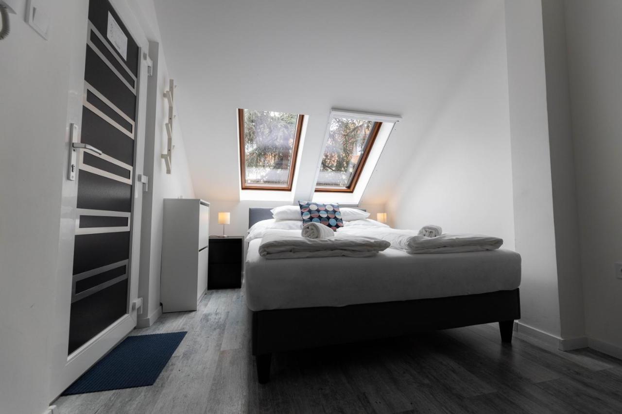 Roomstore Studio Apartments 埃格尔 外观 照片